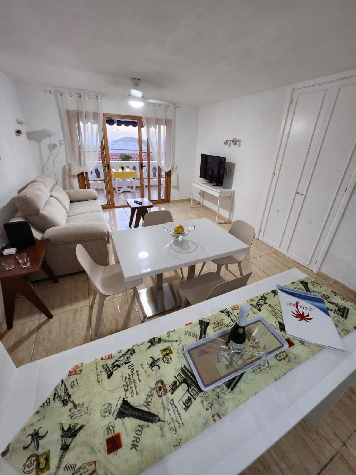 Santiago Beach, Los Cristianos Apartment With Air Conditioning Εξωτερικό φωτογραφία