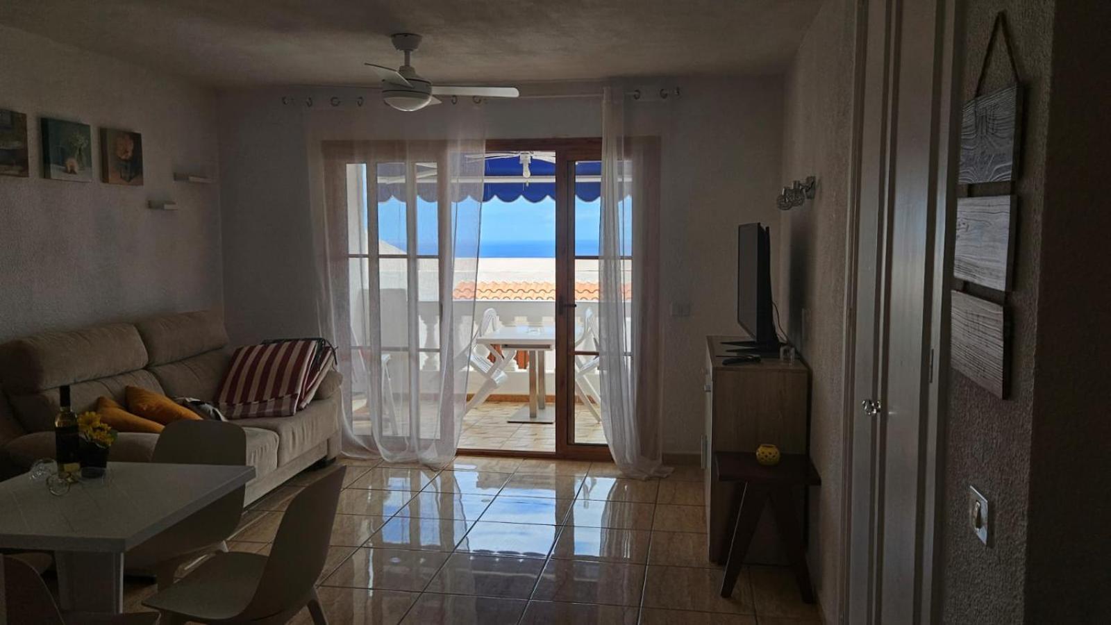 Santiago Beach, Los Cristianos Apartment With Air Conditioning Εξωτερικό φωτογραφία